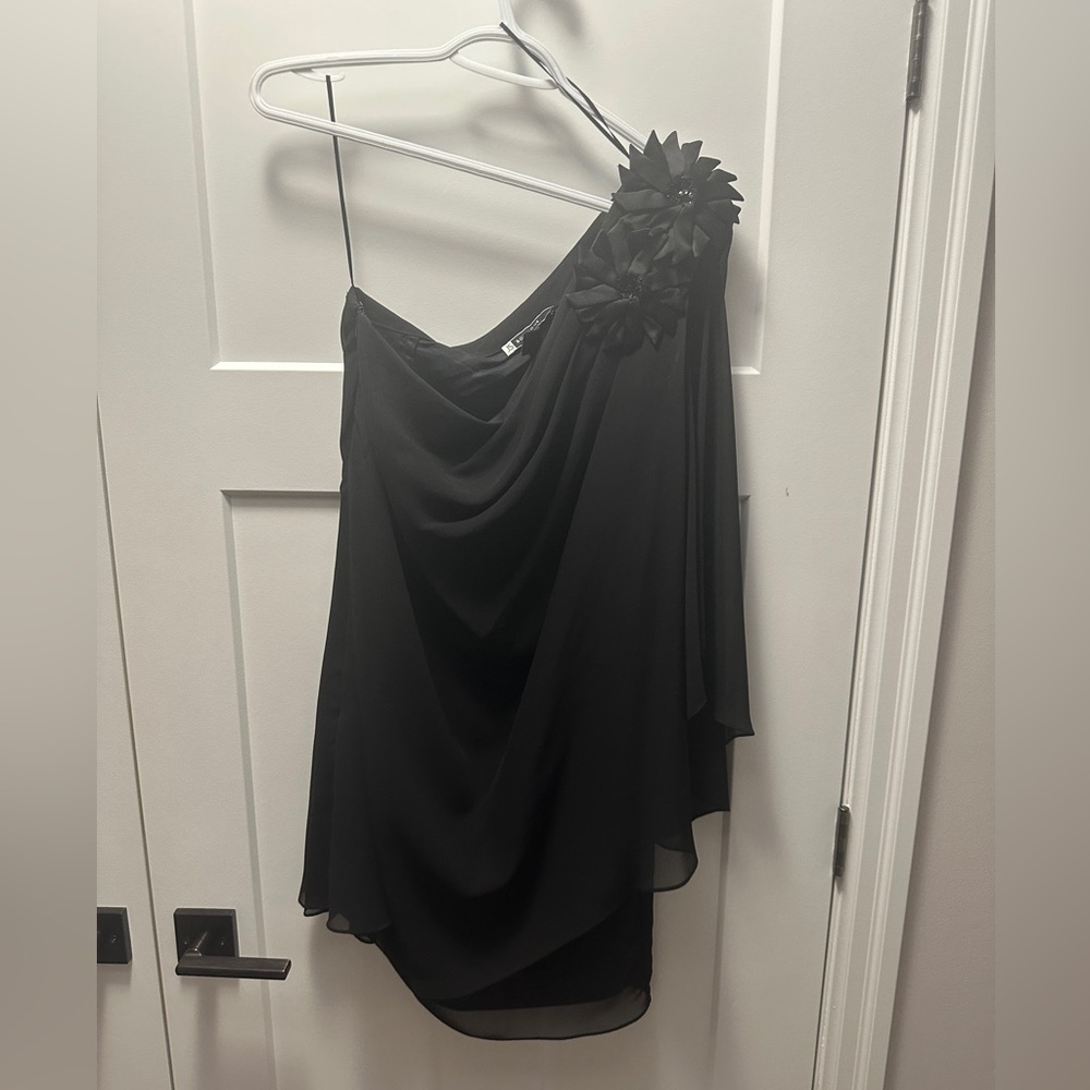 JS Boutique - One shoulder black dress